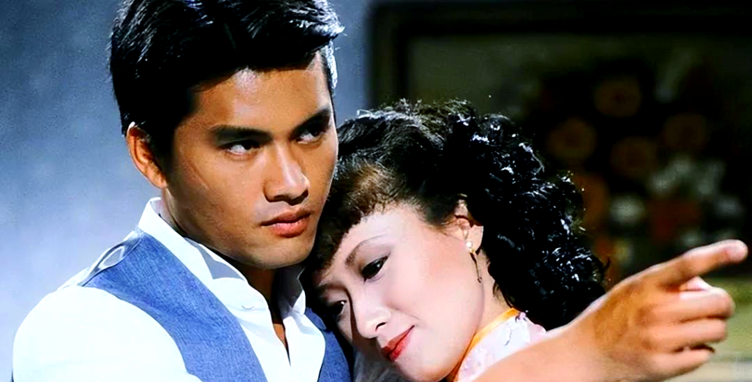 山海不隔心，花开总有时——《山花烂漫总有时》与《万水千山总是情》的跨时代对话